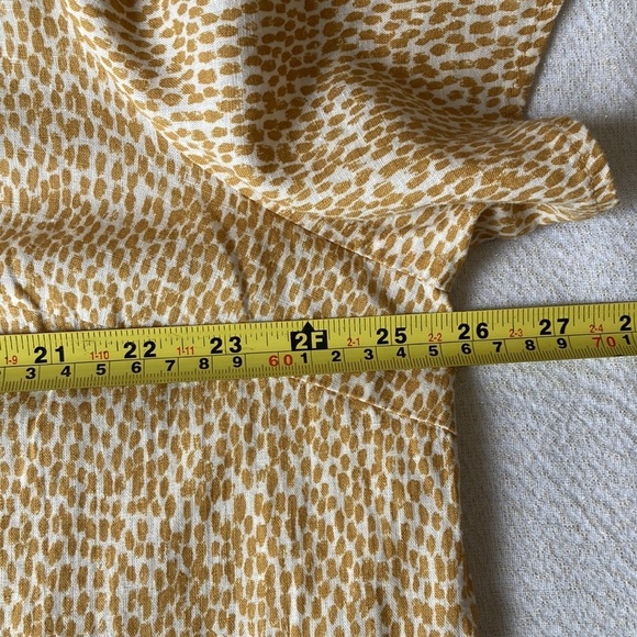 AVA & VIV tan ochre tiny dot animal print v-neck blouse Size 1X - Picture 7 of 9